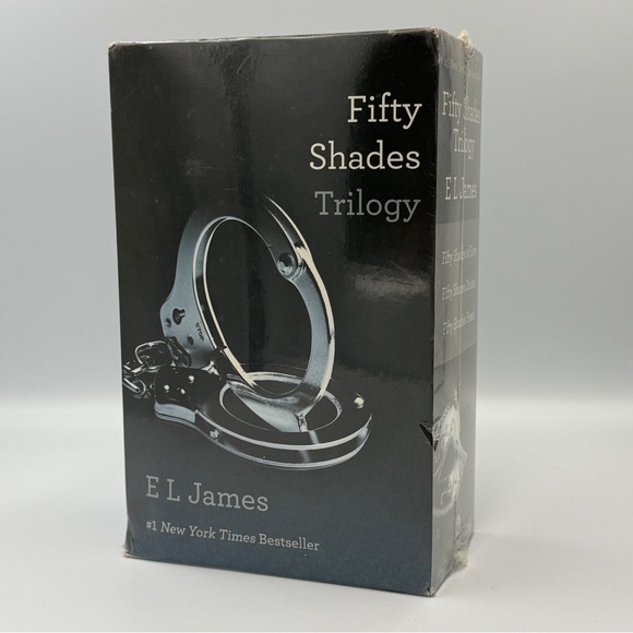 Fifty Shades Trilogy Books 1-3 50 Shades of Grey, Darker, & Freed ~ #212 - Picture 4 of 10